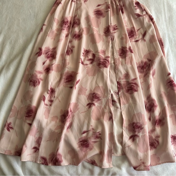Abercrombie and Fitch Pink Floral Flutter Sleeve Midi Dress - Picture 5 of 10